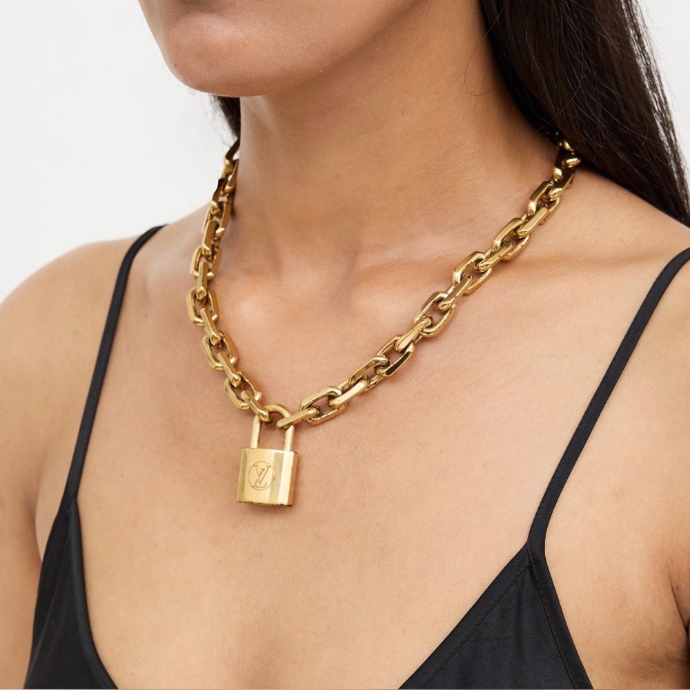 Authentic Louis Vuitton Edge Cadenas Gold Chain Padlock Necklace